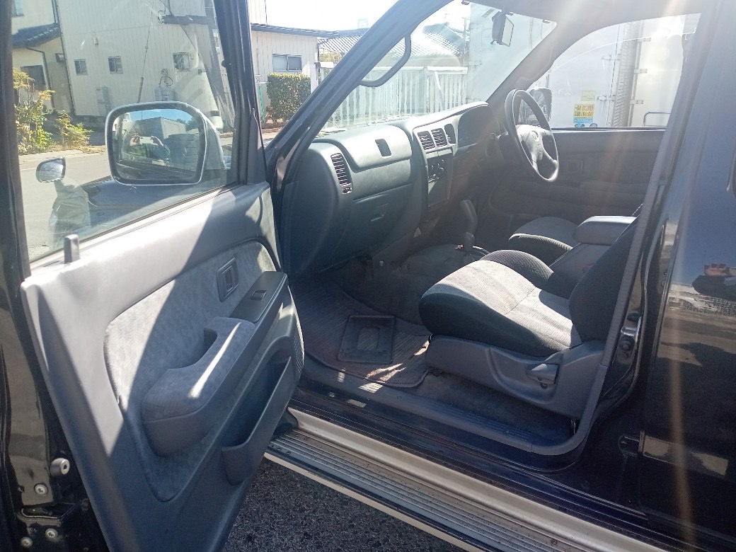 Toyota HiLux Ace Rental Car